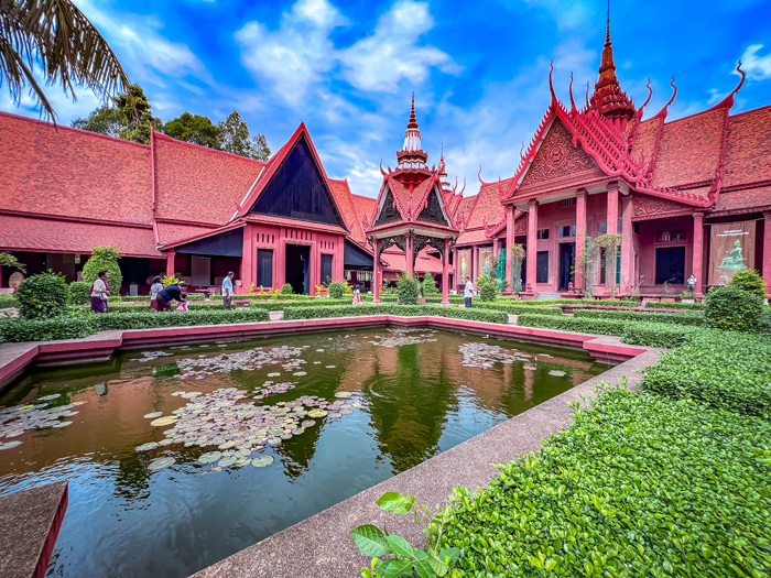 Wycieczka do Kambodży: Muzeum Narodowe w Phnom Penh