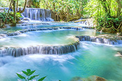 Wodospady Kuang Si - prawdopodobnie najpiękniejsze wodospady Laosu