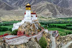 Zamek Jumbu Lhakang uważany za kolebkę państwowości tybetańskiej